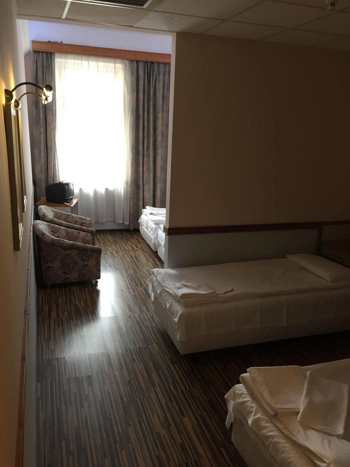 Korona Hotel Nyíregyháza المظهر الخارجي الصورة