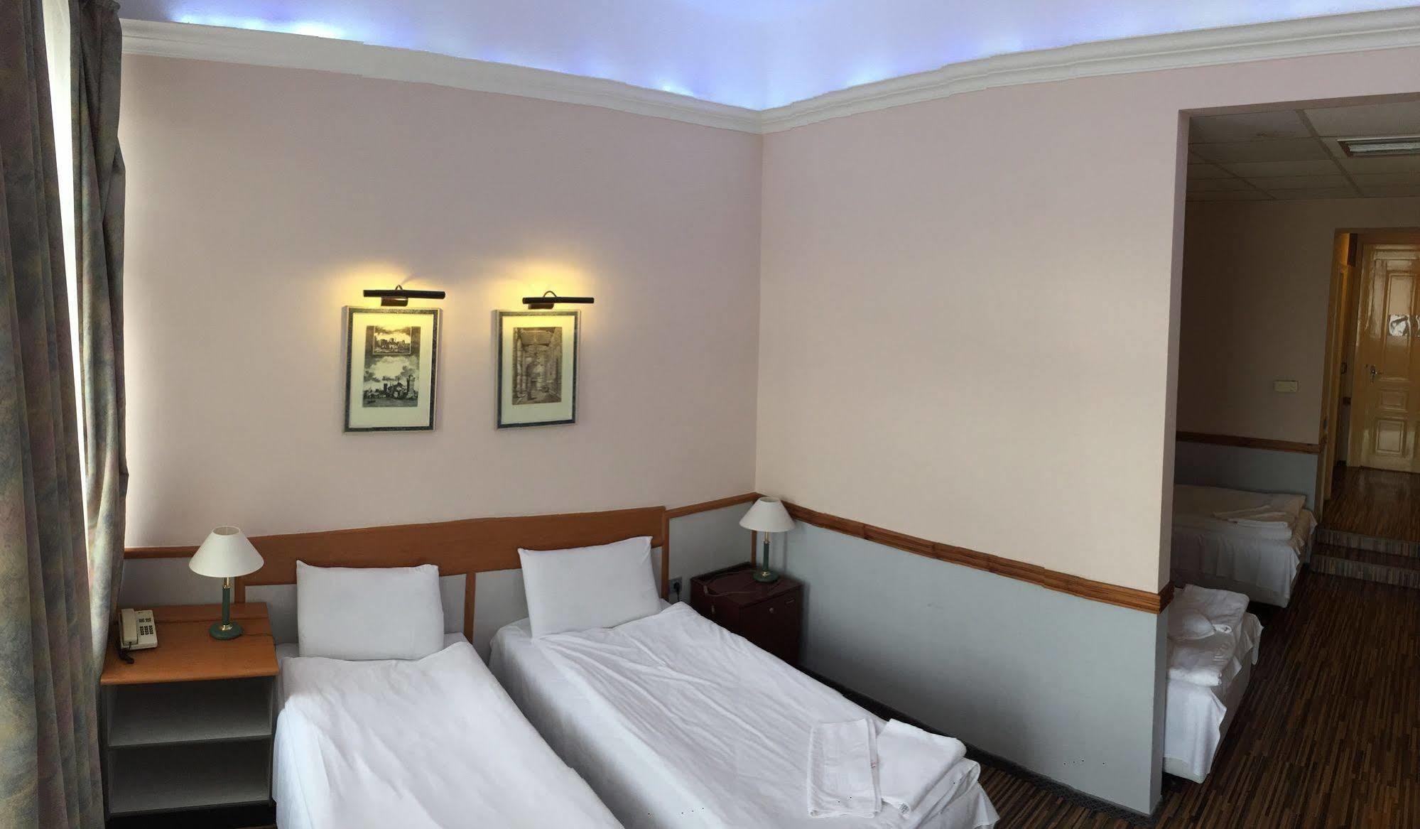 Korona Hotel Nyíregyháza المظهر الخارجي الصورة